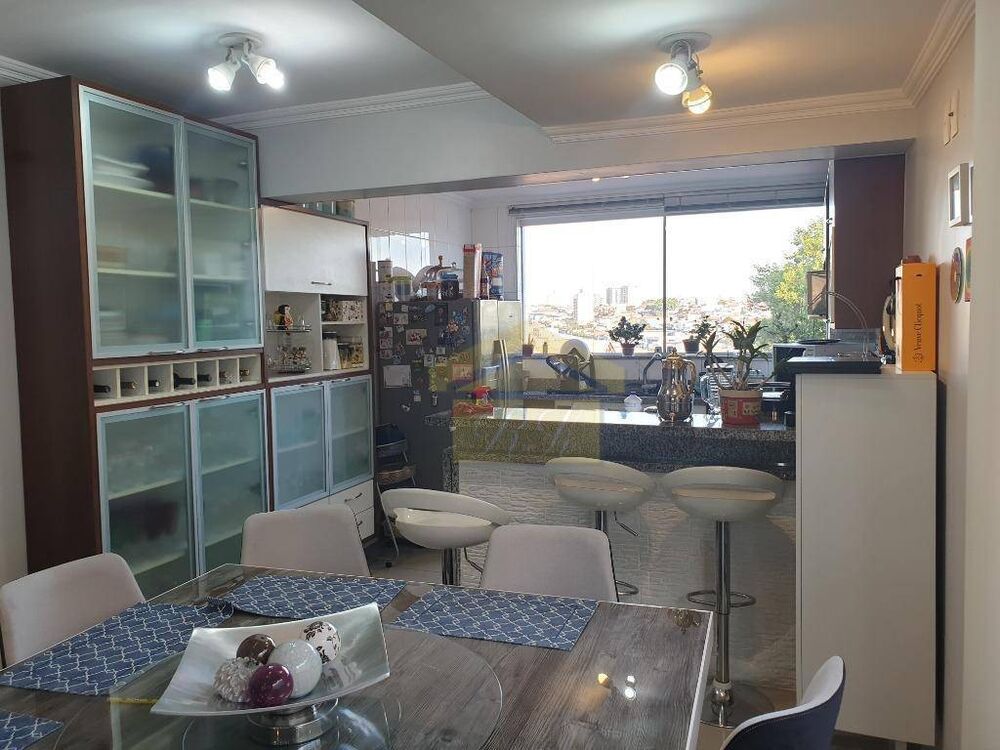 Sobrado à venda e aluguel com 3 quartos, 271m² - Foto 1