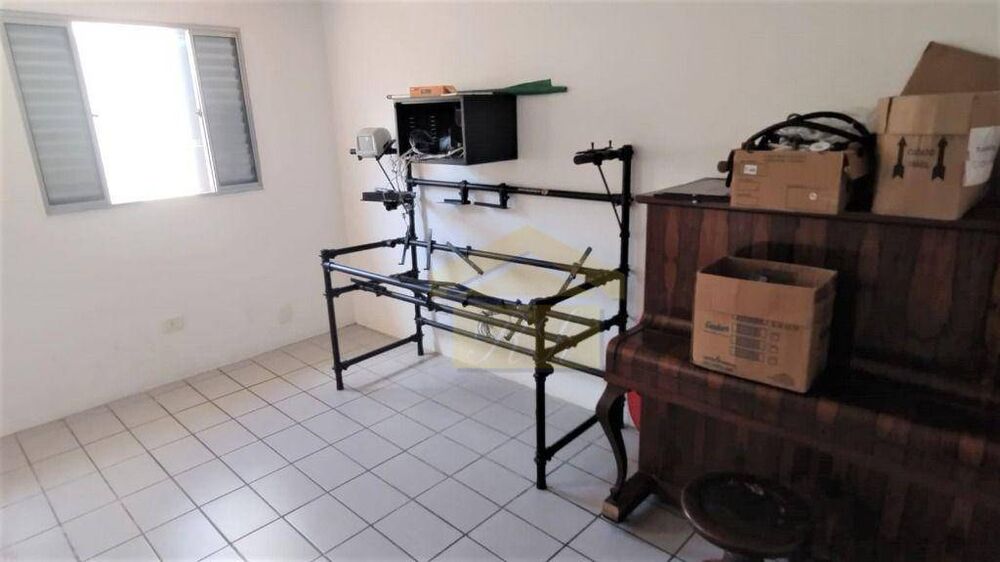 Sobrado à venda com 2 quartos, 136m² - Foto 4