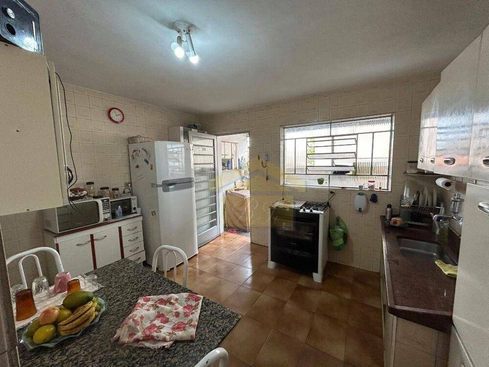 Sobrado à venda com 3 quartos, 300m² - Foto 5