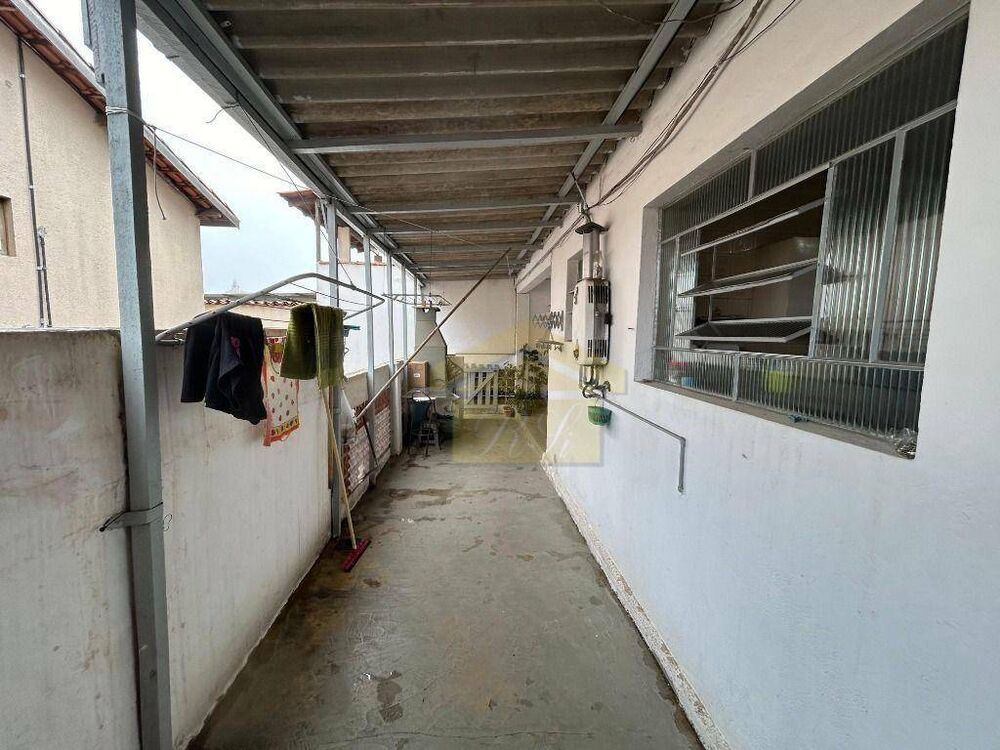 Sobrado à venda com 3 quartos, 300m² - Foto 28