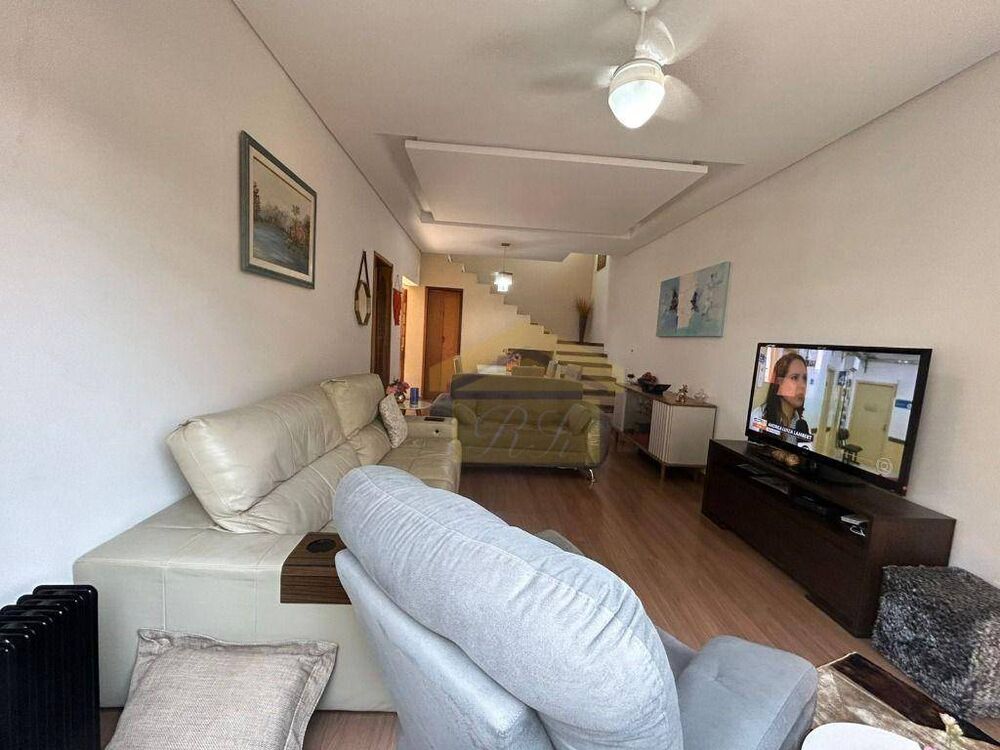 Sobrado à venda com 3 quartos, 300m² - Foto 2