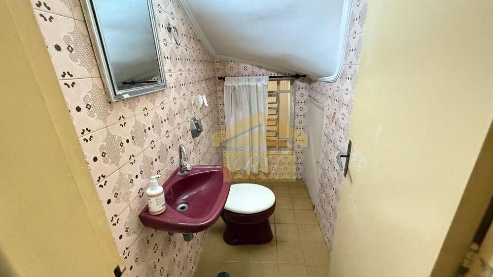 Sobrado para alugar com 3 quartos, 140m² - Foto 1