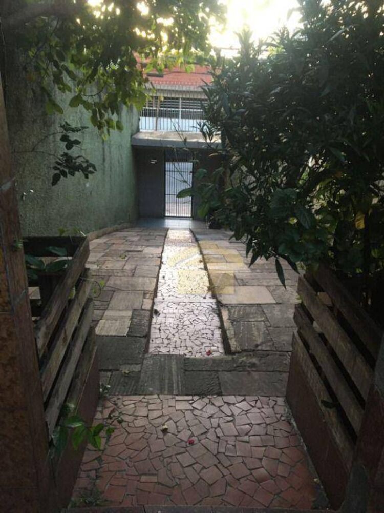 Casa à venda com 2 quartos, 200m² - Foto 4