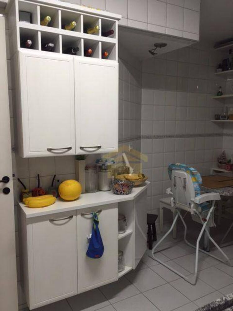 Apartamento à venda com 2 quartos, 64m² - Foto 3