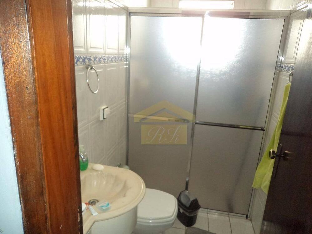 Casa à venda com 2 quartos, 150m² - Foto 2