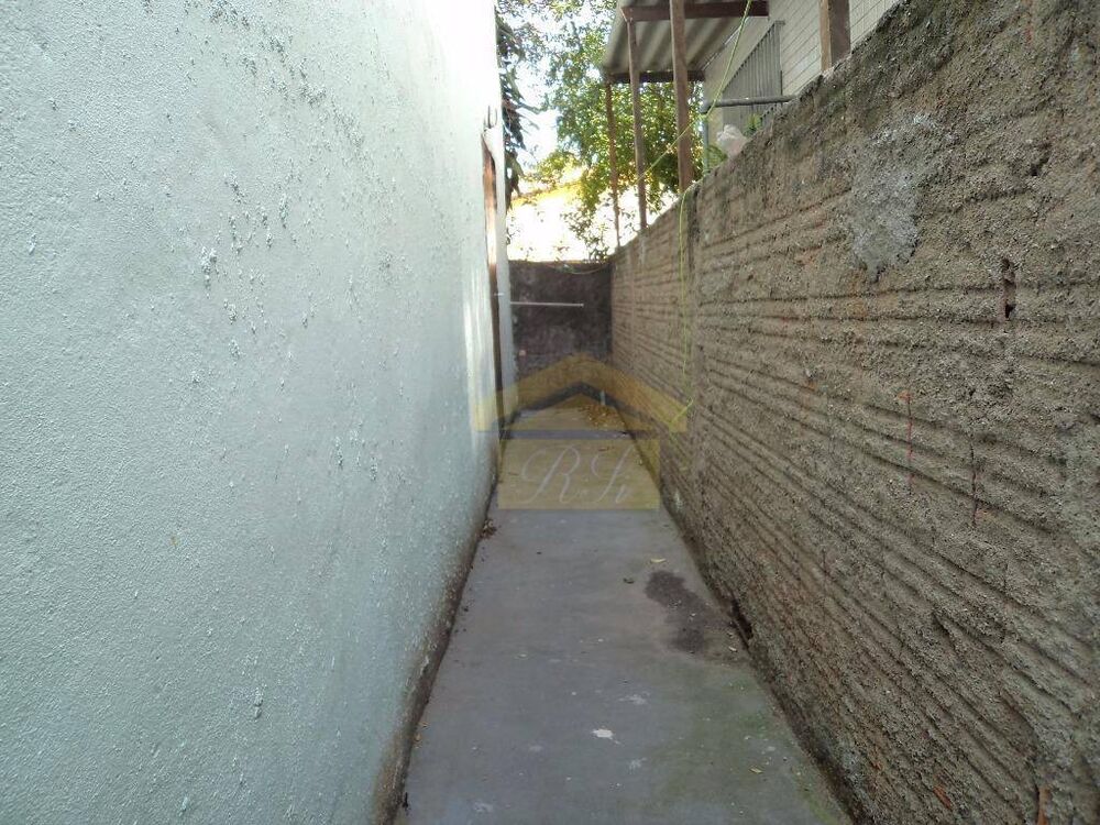 Casa à venda com 2 quartos, 150m² - Foto 4