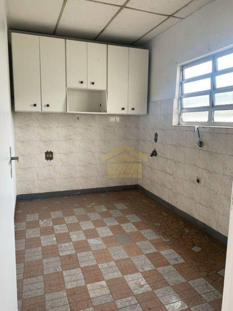 Casa à venda e aluguel com 3 quartos, 208m² - Foto 4