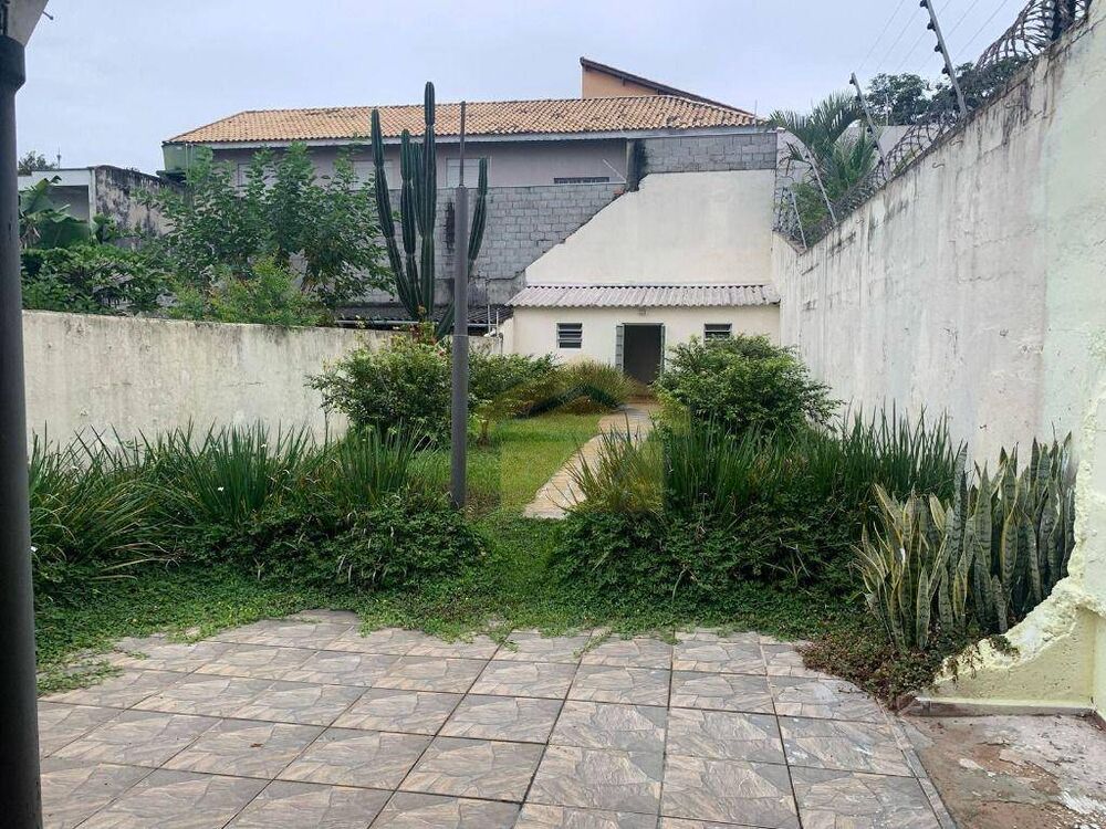 Casa à venda e aluguel com 3 quartos, 208m² - Foto 7