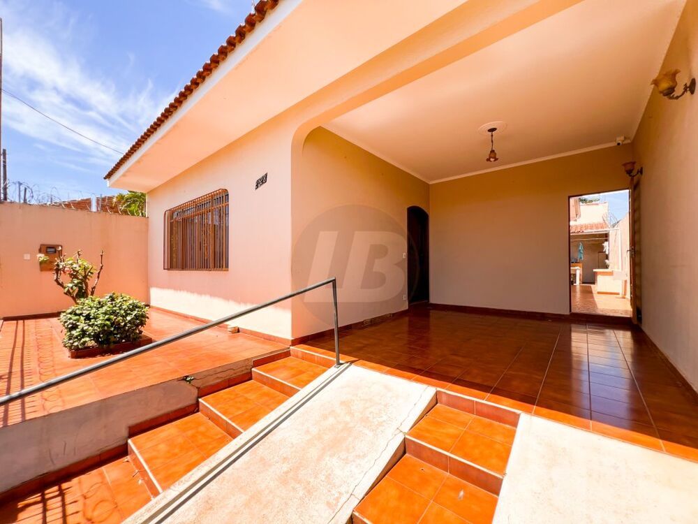 Casa, 3 quartos, 132 m² - Foto 2