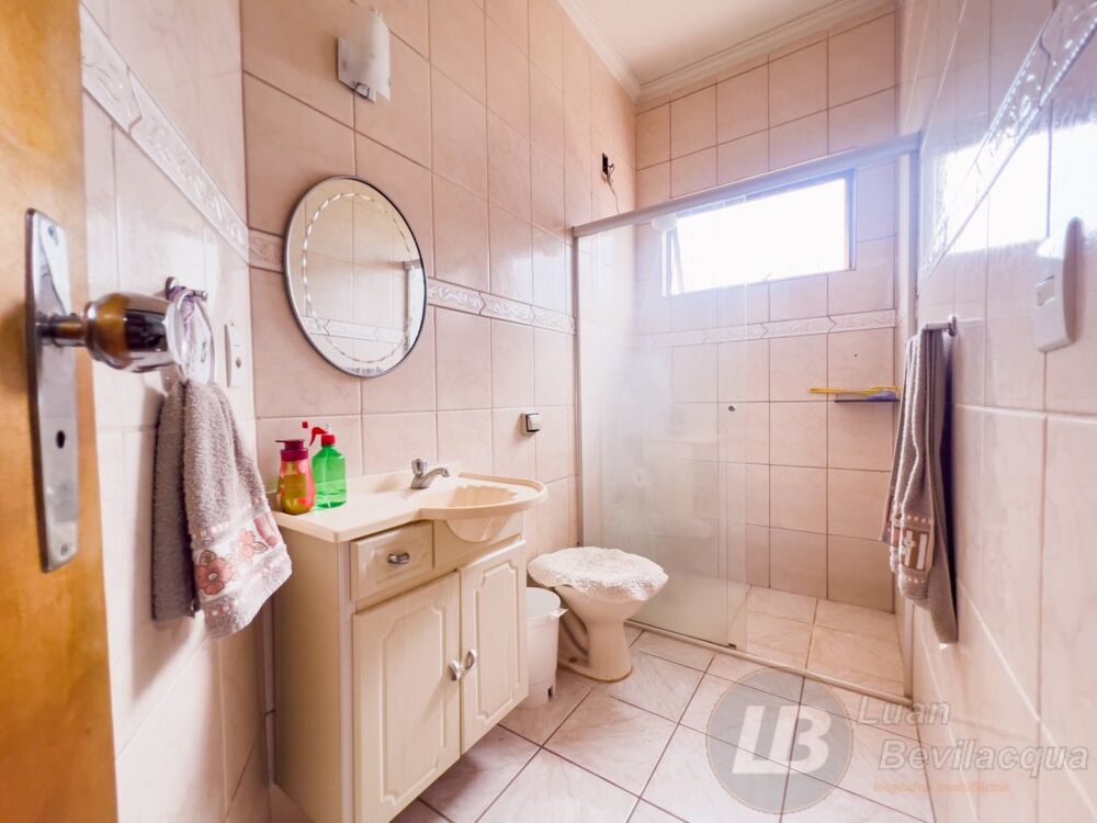 Casa à venda com 4 quartos, 258m² - Foto 14