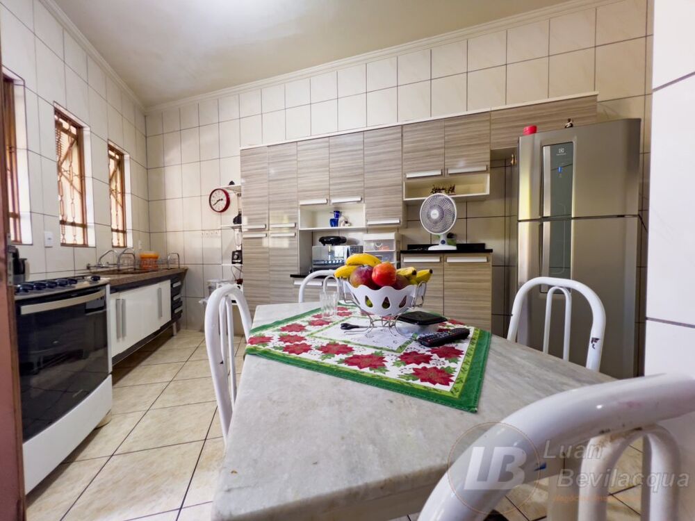 Casa à venda com 4 quartos, 258m² - Foto 19