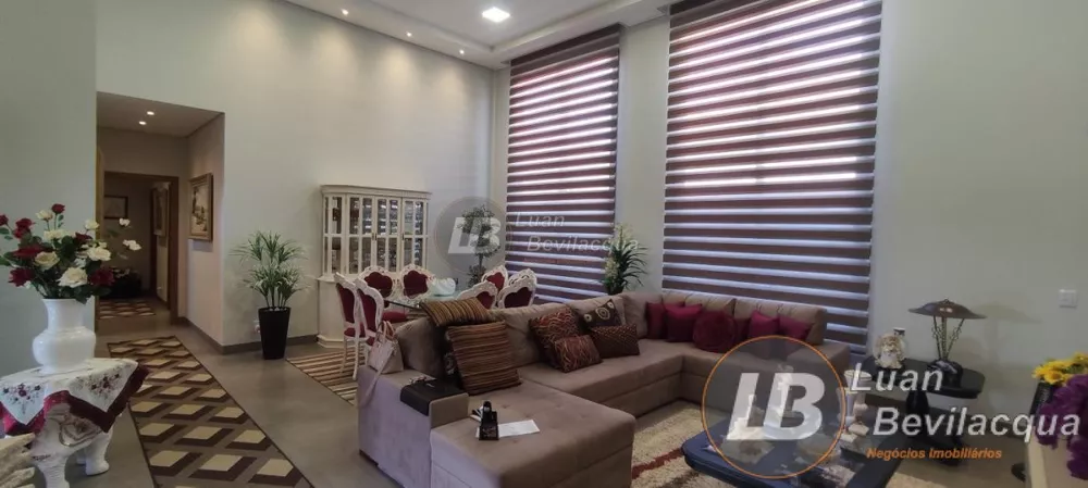 Casa, 3 quartos, 217 m² - Foto 2