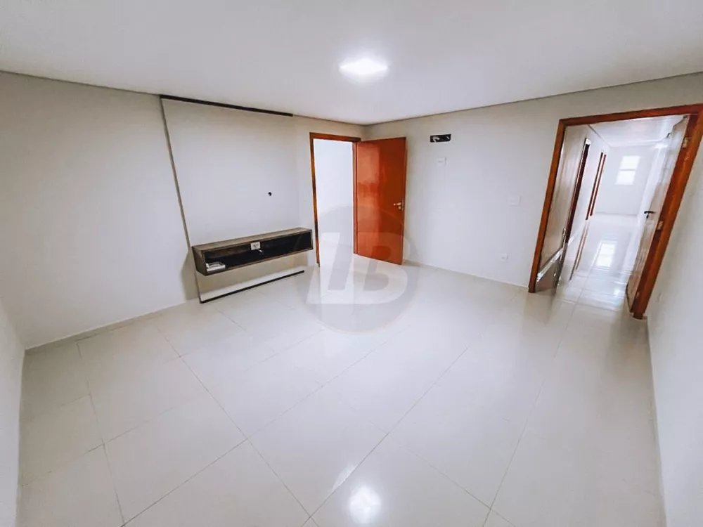 Casa à venda com 2 quartos, 220m² - Foto 5