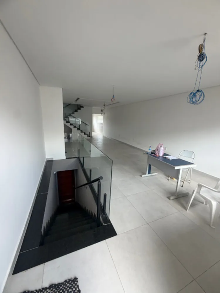 Casa, 3 quartos, 260 m² - Foto 1