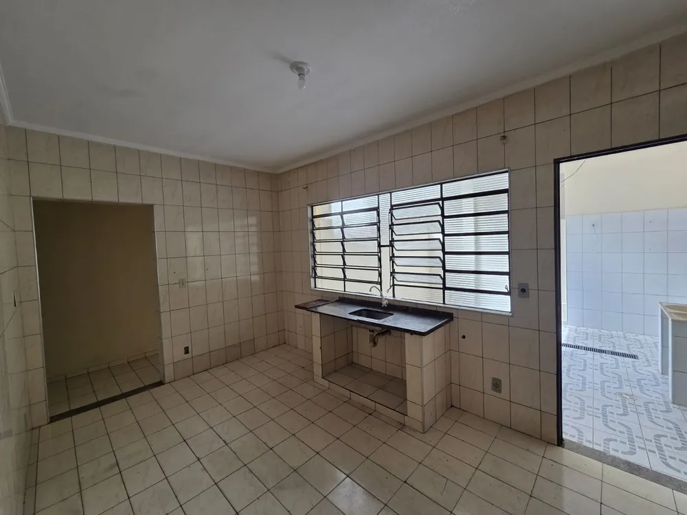 Casa, 6 quartos, 260 m² - Foto 11