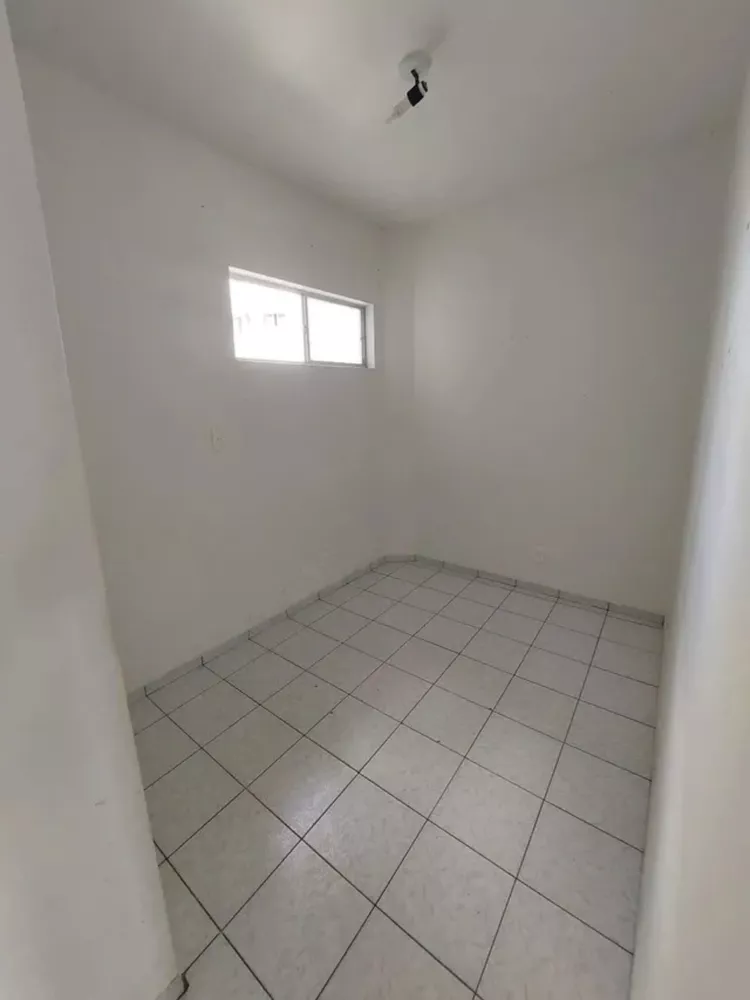 Apartamento à venda com 3 quartos, 76m² - Foto 3