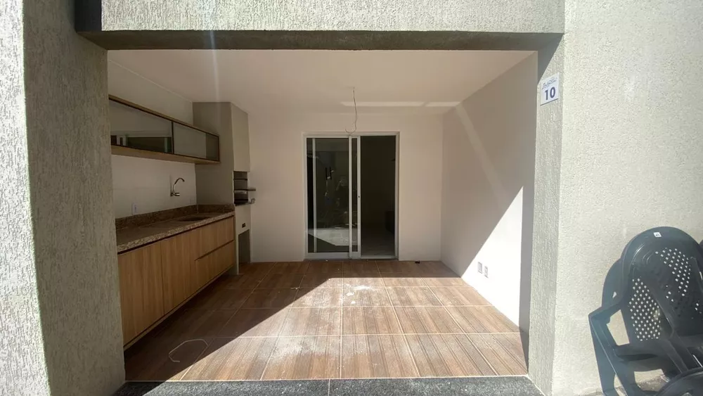 Casa de Condomínio à venda com 2 quartos, 65m² - Foto 1