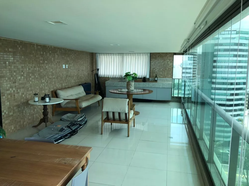 Apartamento para alugar com 4 quartos, 232m² - Foto 1