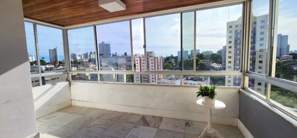 Apartamento à venda com 3 quartos, 140m² - Foto 1