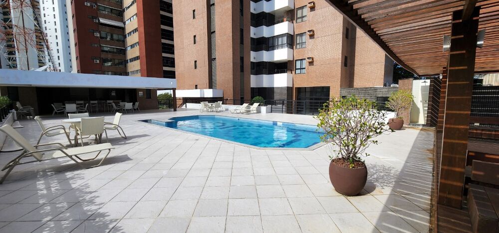 Apartamento à venda com 3 quartos, 183m² - Foto 4