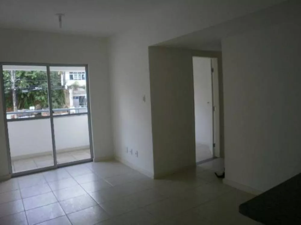 Apartamento à venda com 2 quartos, 60m² - Foto 1