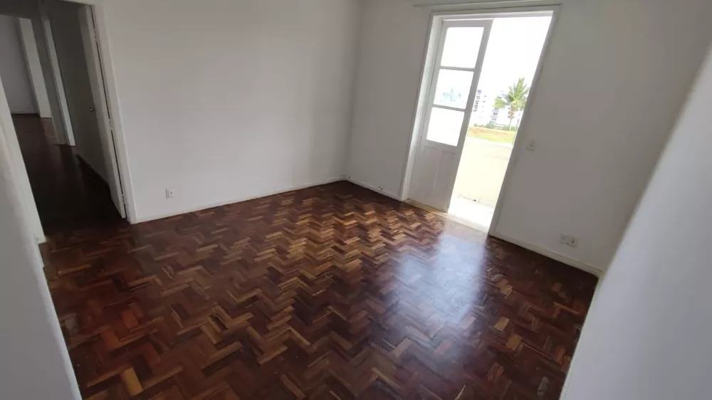 Apartamento à venda com 2 quartos, 100m² - Foto 4