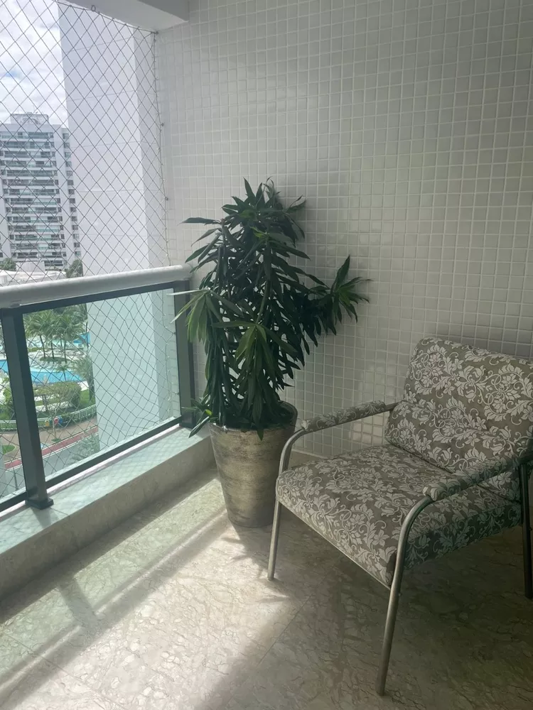 Apartamento à venda com 4 quartos, 196m² - Foto 2