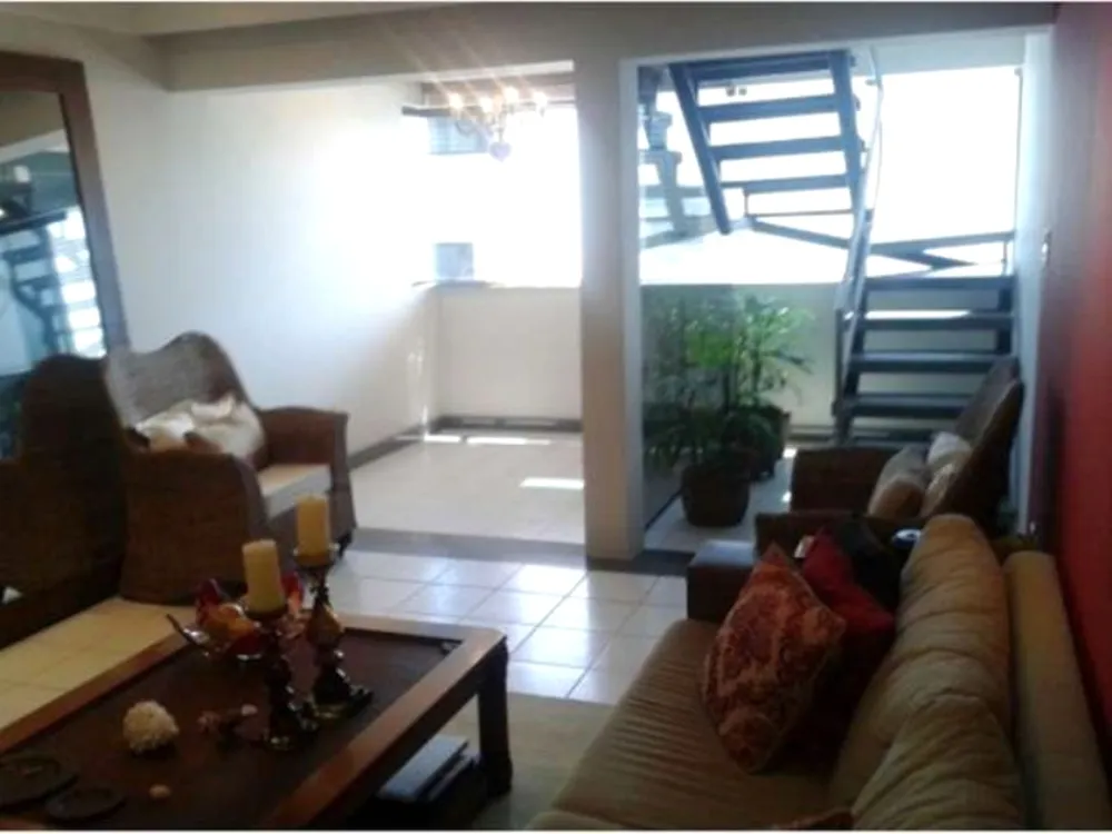 Cobertura, 3 quartos, 240 m² - Foto 2