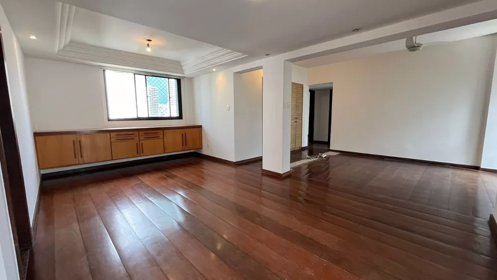 Apartamento à venda com 3 quartos, 173m² - Foto 4