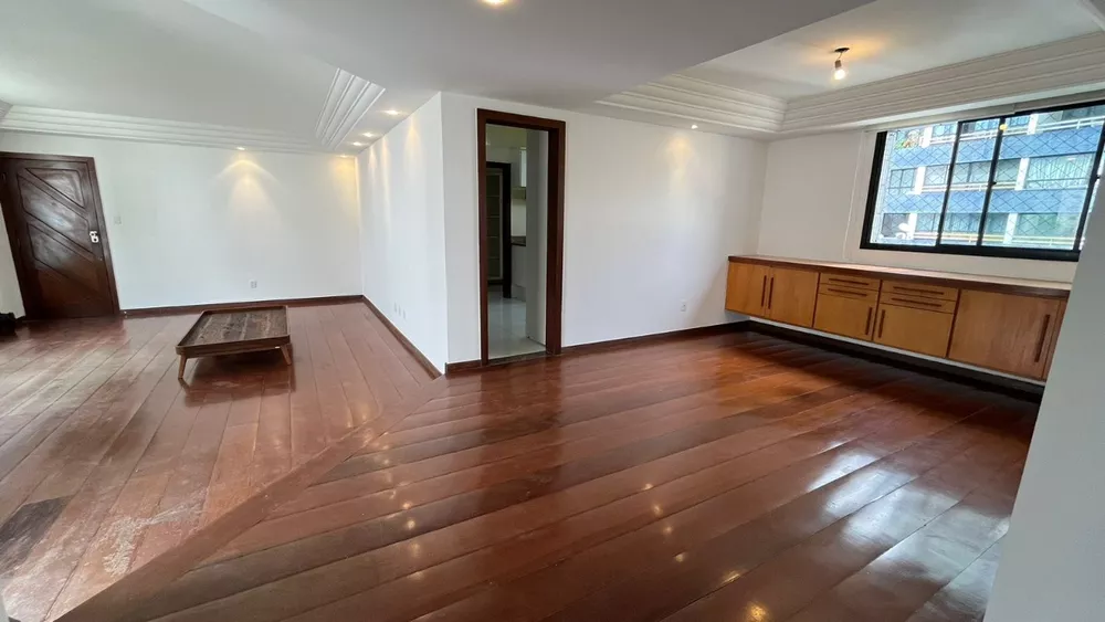 Apartamento à venda com 3 quartos, 173m² - Foto 3