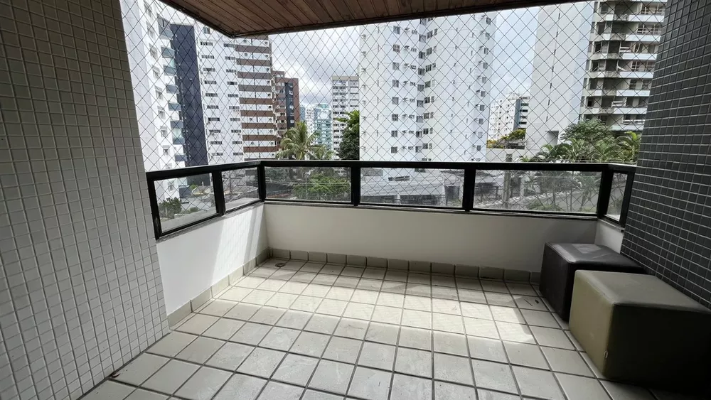 Apartamento à venda com 3 quartos, 173m² - Foto 1