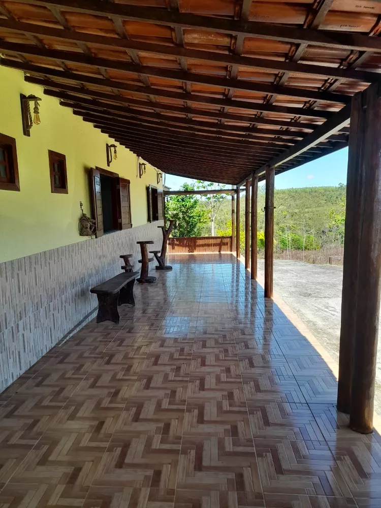 Fazenda à venda com 4 quartos, 203m² - Foto 1