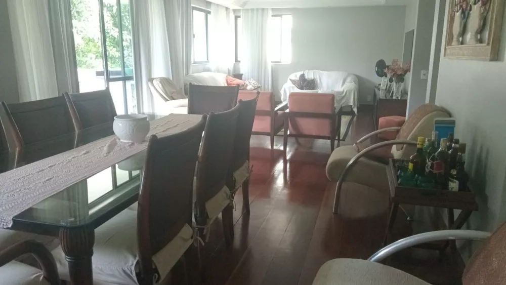 Apartamento à venda com 3 quartos, 200m² - Foto 3