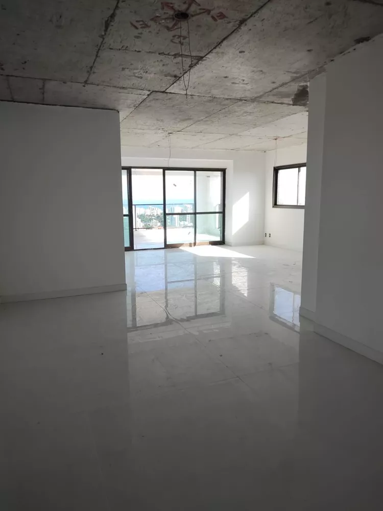 Apartamento à venda com 4 quartos, 212m² - Foto 8