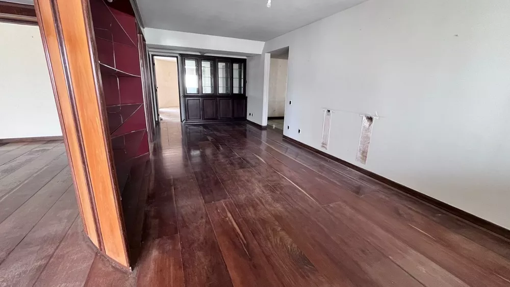 Apartamento à venda com 4 quartos, 311m² - Foto 4