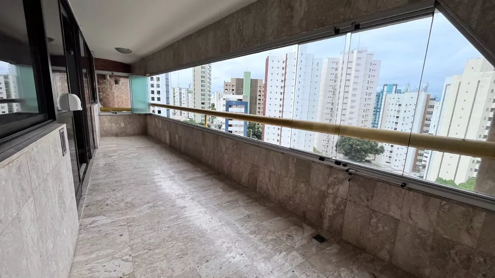 Apartamento à venda com 4 quartos, 311m² - Foto 1