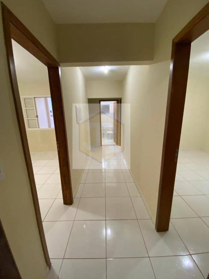 Casa à venda com 1 quarto, 350m² - Foto 2