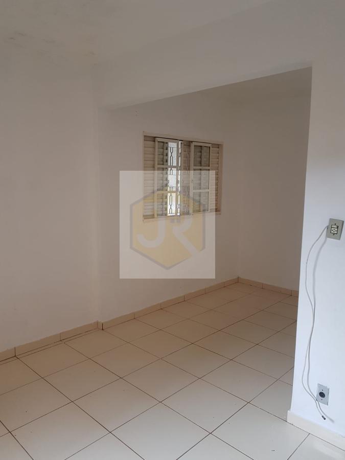 Casa à venda com 3 quartos, 96m² - Foto 4