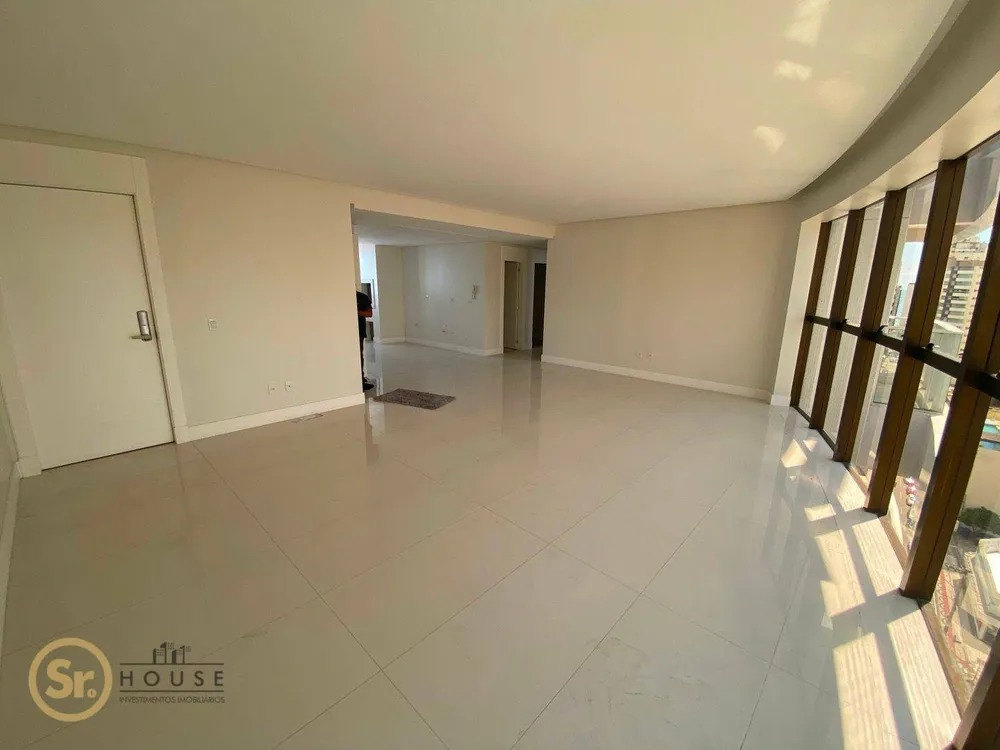 Apartamento, 3 quartos, 130 m² - Foto 3