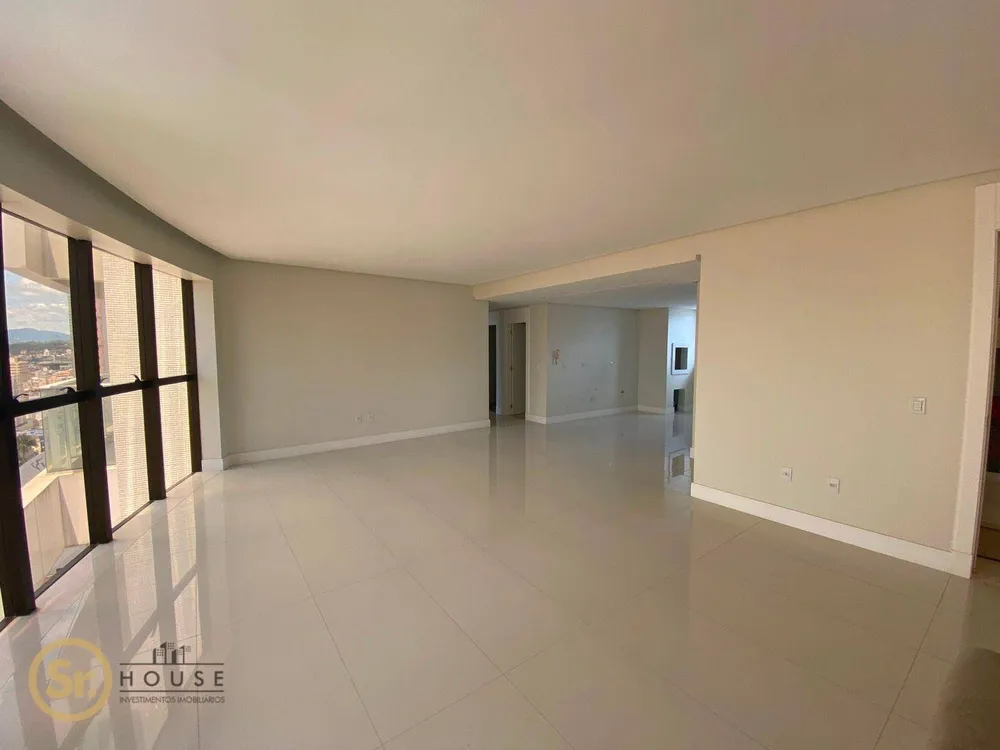 Apartamento, 3 quartos, 130 m² - Foto 2
