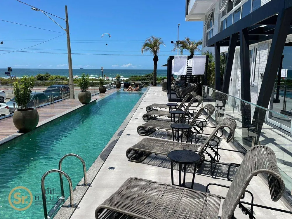 Cobertura, 4 quartos, 243 m² - Foto 1