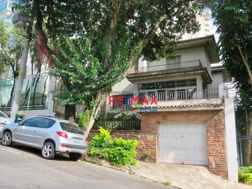 Casa, 4 quartos, 360 m² - Foto 1