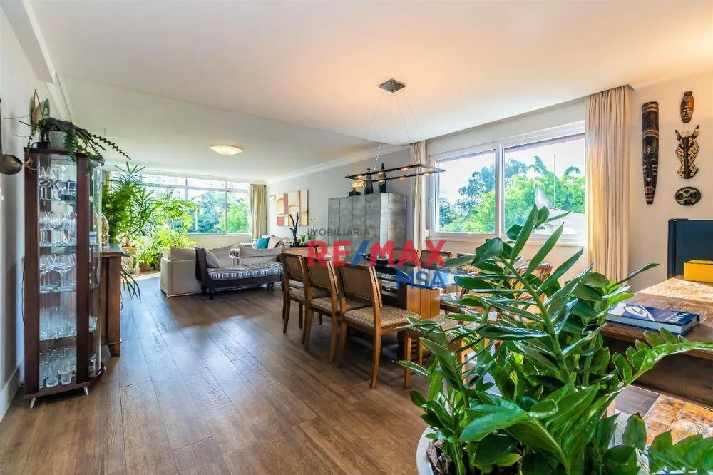Apartamento, 3 quartos, 220 m² - Foto 1