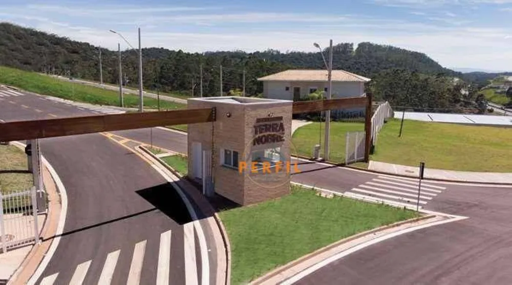 Loteamento e Condomínio, 241 m² - Foto 1