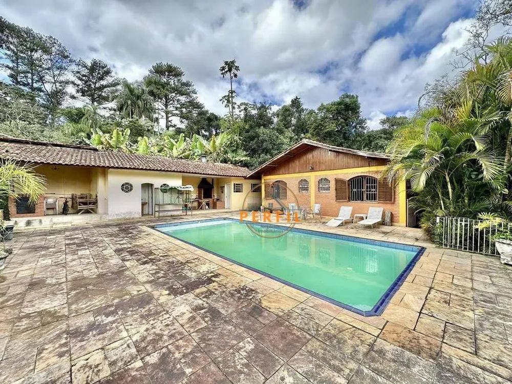 Chácara, 3 quartos, 4700 m² - Foto 1