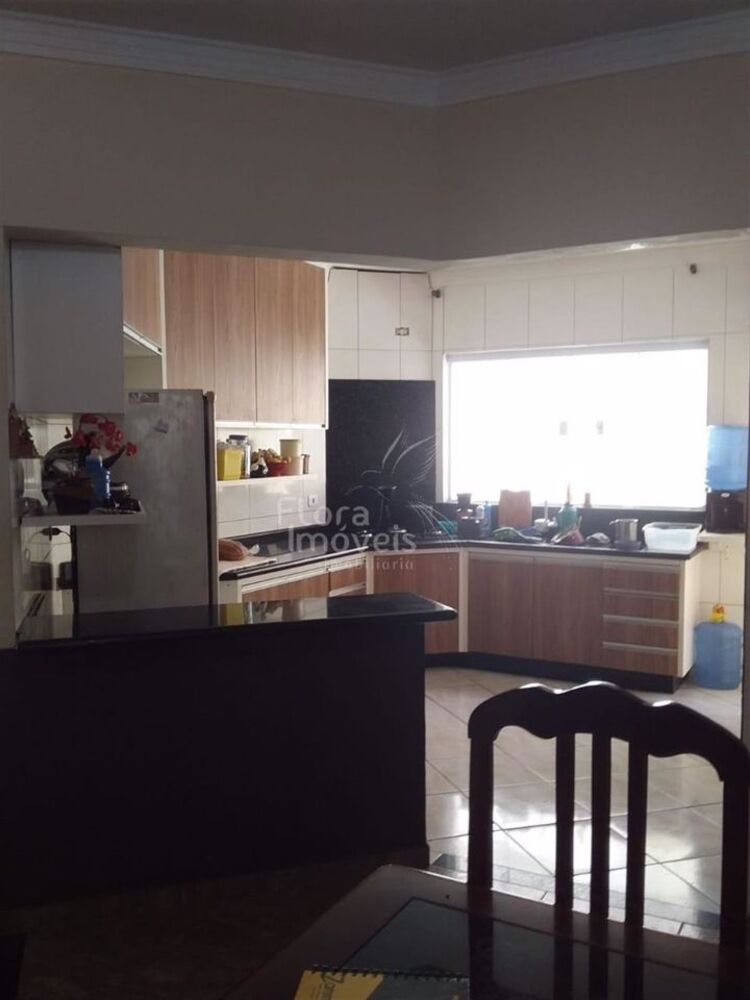 Sobrado à venda com 4 quartos, 250M2 - Foto 5