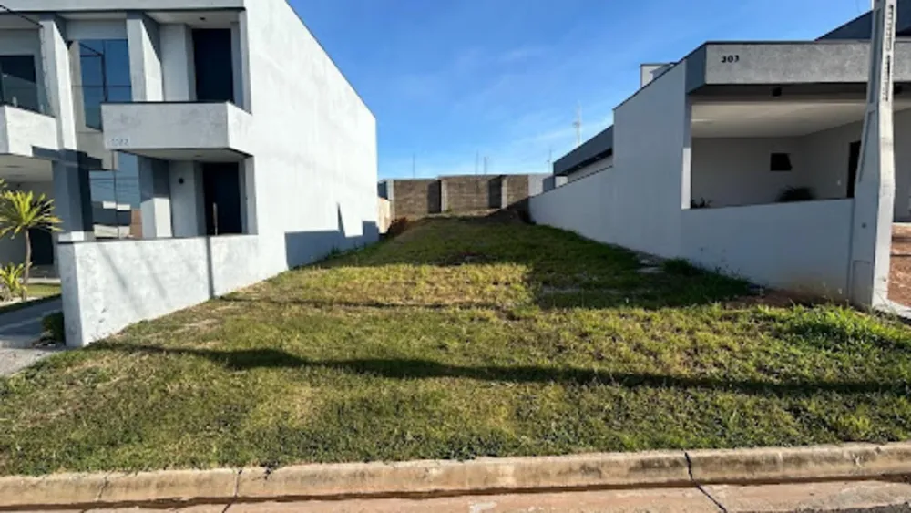 Loteamento e Condomínio, 250 m² - Foto 1