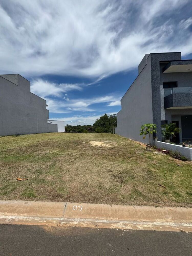 Loteamento e Condomínio, 212 m² - Foto 1