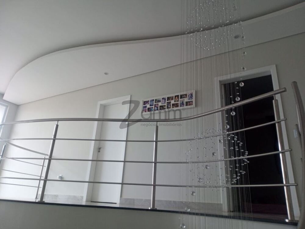 Casa à venda com 3 quartos, 250M2 - Foto 4