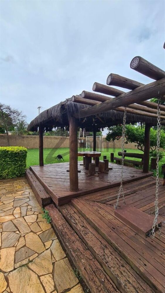 Chácara, 3 quartos, 1232 m² - Foto 2